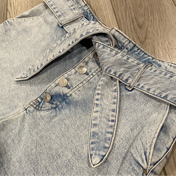 Express Super High Rise Midi Denim Shorts Women’s Size 6 R Mom Jean Belted Jorts - Picture 3 of 13